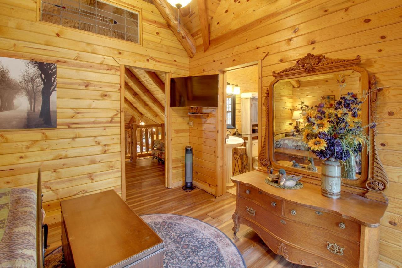 Lakeside Cabin On 2 Acres With Fire Pit And Hot Tub! Pinetop-Lakeside Ngoại thất bức ảnh